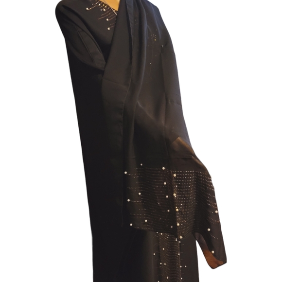 Beautiful glittery bling kaftan with chiffon scarf - Picture 4 of 9